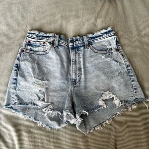 Abercrombie & Fitch Curve Love shorts - worn once. Size 29.